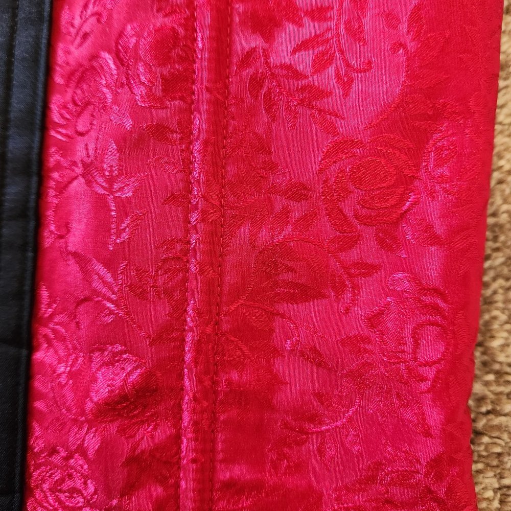 Corset - Picture 8 of 9